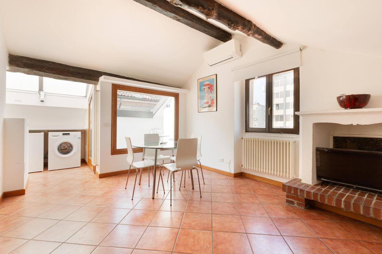 Corso Como Balcony Apartment Milánó Kültér fotó